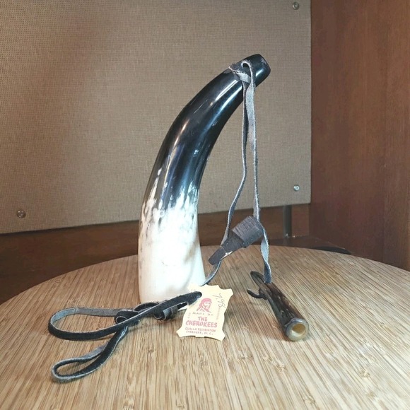The Cherokees Other - Vtg THE CHEROKEES 3 Pc 11" Powder Horn & Measurer w/Leather Strap & Wood Plug